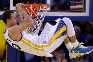 半岛体育全站-塔图姆连续十二场比赛得分超过关键助攻，利物浦挑战极限！